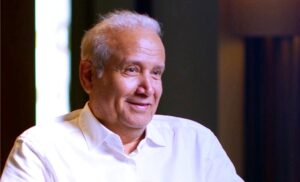 لماذا لا يكف (عماد أديب) عن الهذيان؟!