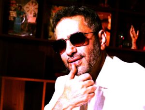 (فضل شاكر) في طريقه للحصول على حكم البراءة