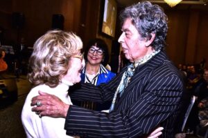 رحيل (ليلي الجزائرية) التى تم محاكمة فريد الأطرش بسببها، وأعجب بها عبد الوهاب