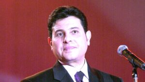 حسين فهمي: (هاني شاكر) كان إنسانا رائعا، من طراز نادر، وستبقى أعماله خالدة