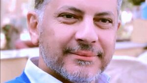 الرئيس السيسي ووزيرة الثقافة، وكبار النجوم ينعون أمير الغناء (هاني شاكر)