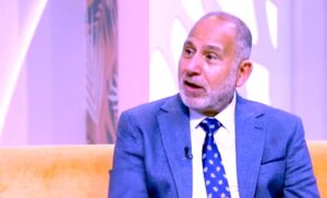 الدكتور (محمد المهدي): (الخيانة الإلكترونية) غالبًا ما تكون عرضًا لخلل أعمق داخل العلاقة الزوجية