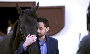 مسلسل (ليل) وقع في فخ (استغفال) المشاهد، وأهدر طاقة ممثليه بإخراج ساذج