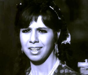 (مديحة حمدي).. فنانة قديرة عنوانها: صدق الأداء واحترام رسالة الفن