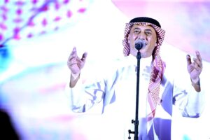 (عمر العبد اللات) يطرح أغنية (عاشت بلادي) يحتفي فيها بدولة الإمارات