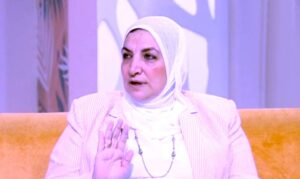 الدكتورة (إلهام شاهين) تحذر من الدعاء على الأبناء وقت الغضب