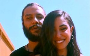 آية سماحة).. صور الأحبة كذريعة لاتهام المجتمع!