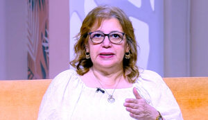(حنان سليمان) تكشف أسرارًا لأول مرة: خفت من كبار النجوم.. واخترت ابني على الزواج