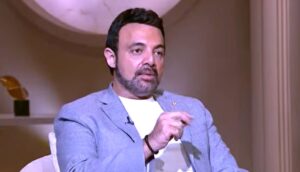(عمرو محمود ياسين): حاربوني باللجان الإلكترونية.. ومرض زوجتي كان أصعب اختبار
