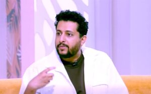 خالد جلال: (صلاح الدالي) يمتلك حضورًا فنيًا مميزًا وملكة واضحة في الاستاند أب كوميدي