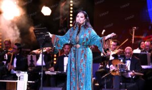 (مهرجان موازين) يرسخ مكانته العالمية بالجمع بين البوب والإبداع المغربي والتراث العربي