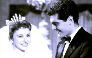 (فاتن حمامة) و(عمر الشريف).. حكاية حب صنعتها السينما وأوقفها الاحترام