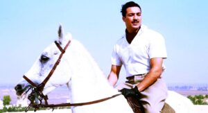 (رشدي أباظة).. الدنجوان الذي كاد أن يصبح مدير فندق بدلًا من أسطورة سينمائية!