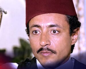 وفاء لفنان من زمن الكبار.. (حضور السيرة) يعيد (عبد العزيز مخيون) إلى خشبة المسرح