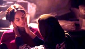 (تحت السن).. دراما ما تخفيه الأسرة خلف الأقنعة