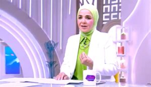 (منى عبد الغني): السوشيال ميديا ليست قاضيًا.. والخلافات الأسرية لا تُحل أمام الجمهور