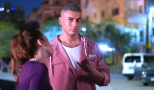 (تحت السن).. دراما ما تخفيه الأسرة خلف الأقنعة