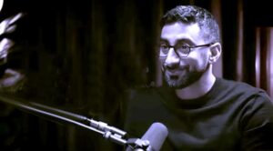 محمود حسونة يكتب :موسم الهجرة من التليفزيون إلى (البودكاست).. قواعد اللعبة تغيرت!
