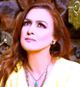 علا السنجري تكتب: (سيمون).. ابنة الضوء الهادئ