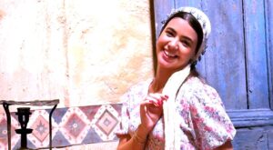 طبيبة أم موديل أم نجمة جديدة؟.. (لجين خليفة) تقلب المعادلة من الجمباز إلى كليب عمرو دياب