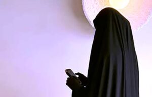 محمود عطية يكتب: حين تصبح (الصلاة) تهمة والرقص بطولة!