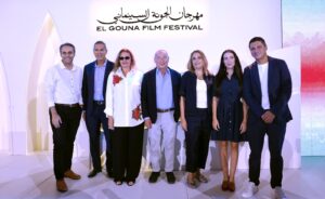 الجونة يفتح خزائن أسراره.. و(منى زكي) نجمة الدورة التاسعة بجائزة (الإنجاز الإبداعي)